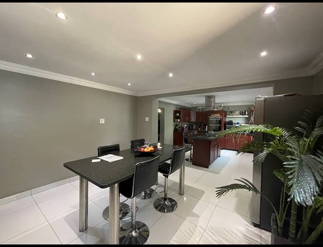 4 BEDROOM HOUSE FOR SALE IN WEBBER
